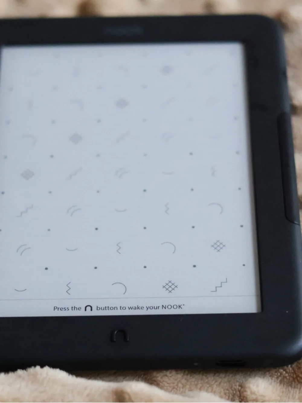 Barnes & Noble Nook eReader with Black Bezel